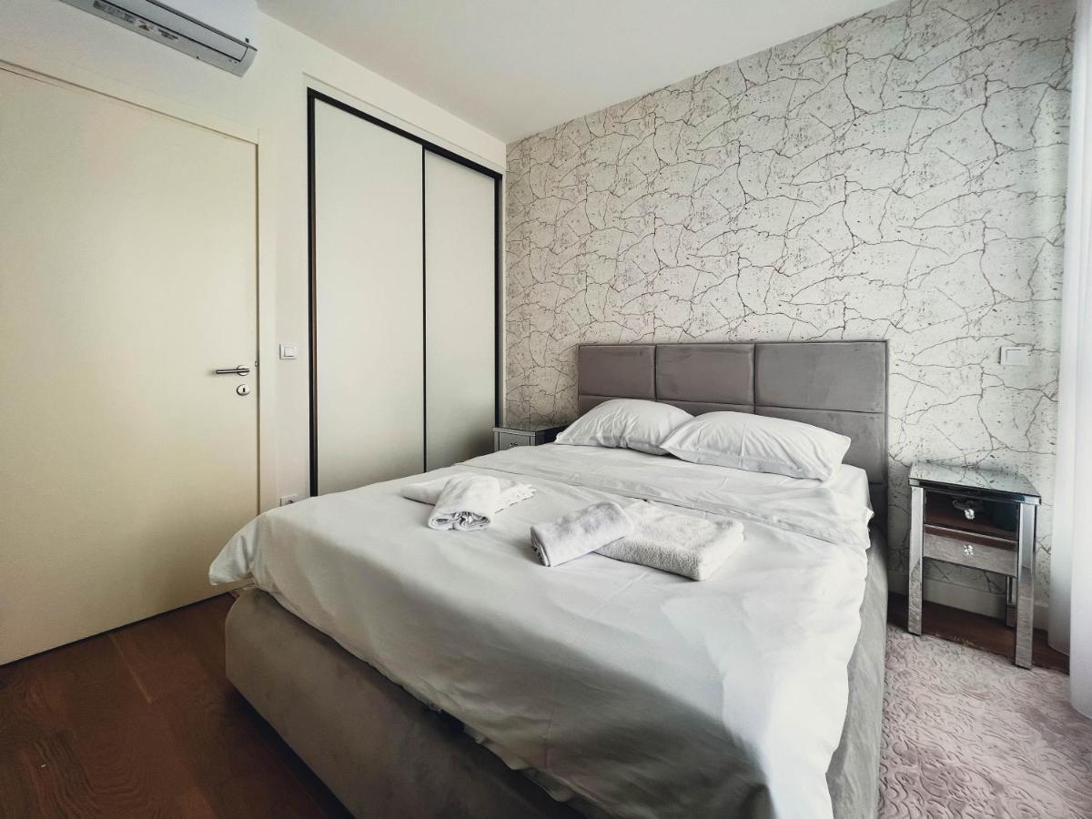Waterfront Luxury Suites ベオグラード エクステリア 写真