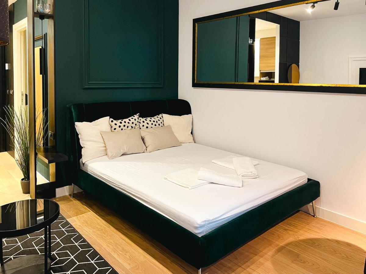 Waterfront Luxury Suites ベオグラード エクステリア 写真